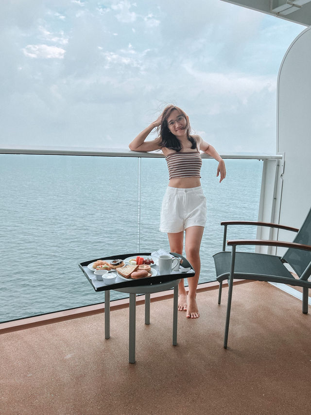 Cruising & Gaming : My Royal Caribbean Adventure!