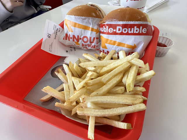 【In-N-Out Burger｜カリフォルニア発！シンプル＆絶品な大人気バーガー】