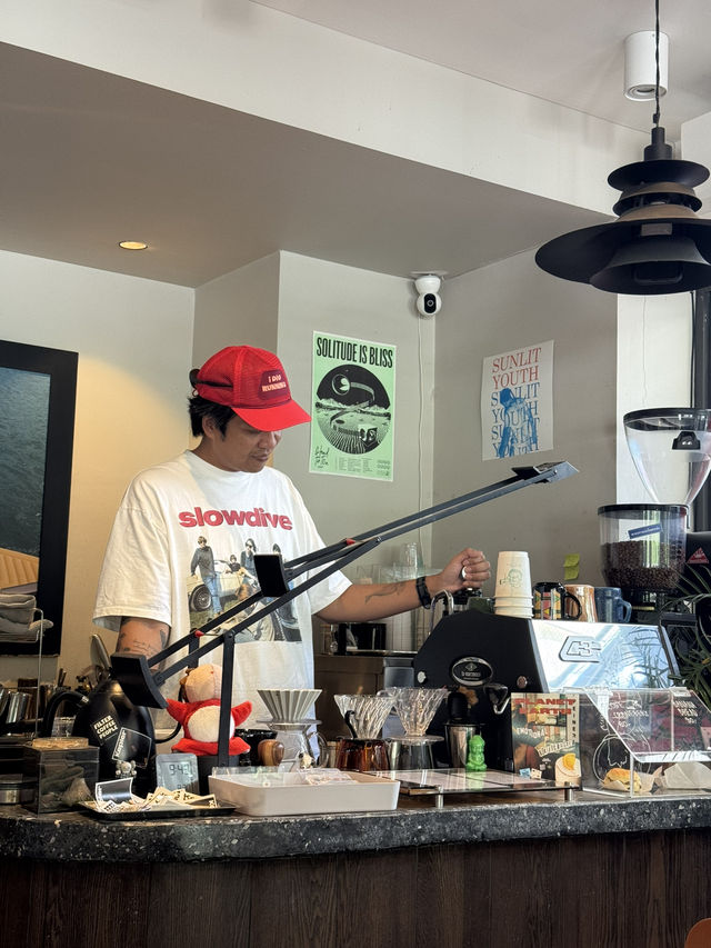  ☕ รีวิว Kepler BKK — คาเฟ่โฮมมี่ซอยลาซาล 8 