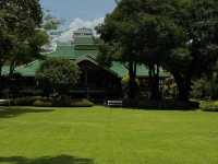 Bangkok City Walk: A Century-Old Tycoon's Estate! 🌳🏡