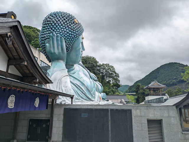 ⛩️✨ วัดนันโซอิน – วัดพระนอนแห่งฟุกุโอกะ 