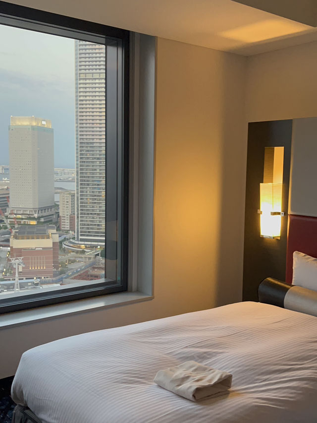 🌃【全室オーシャンビュー⁉︎ホテルニューオータニイン横浜の贅沢ステイ🛏️】