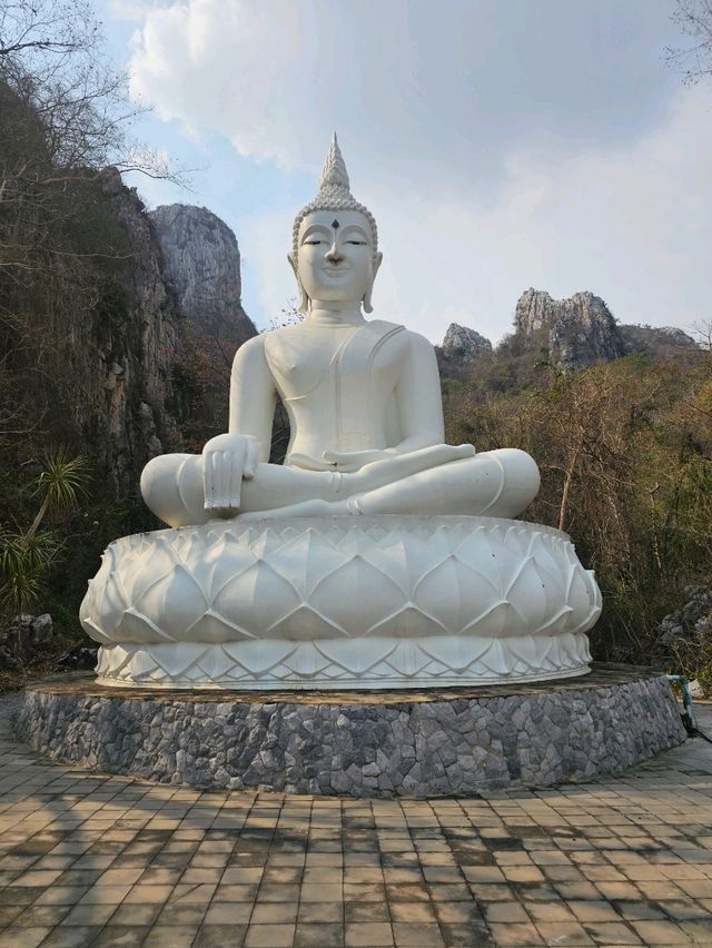 วัดเขาวง ถ้ำนารายณ์ | สระบุรี