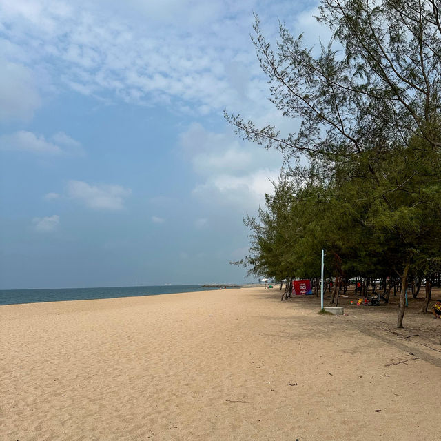 นั่งชิลล์คาเฟ่ริมทะเล หาดแหลมเจริญ ระยองฮิ