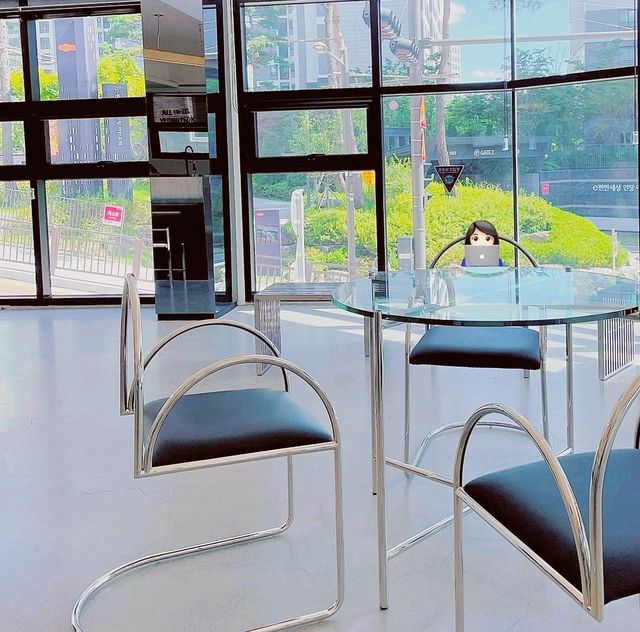Yeong-yeok Cafe