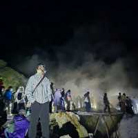 泗水双火山加瀑布