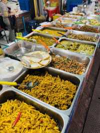 ของกินเพียบ เดินเพลินที่ “ตลาดละลายทรัพย์ รัชดา