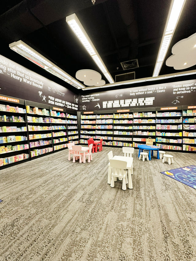 Pages and Panoramas: BookXcess Pavilion KL’s Literary Escape
