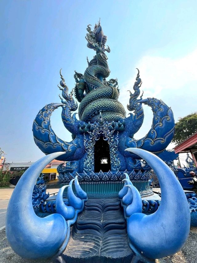 Shades of Serenity: The Blue Temple of Chiang Rai