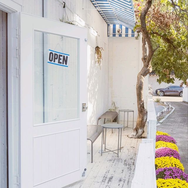Respirer Bakery Cafe