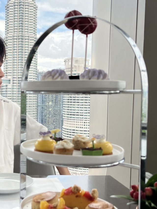 ✨ Birthday Afternoon Tea at Grand Hyatt Kuala Lumpur – A Dreamy Celebration in the Sky 🌸🫖 