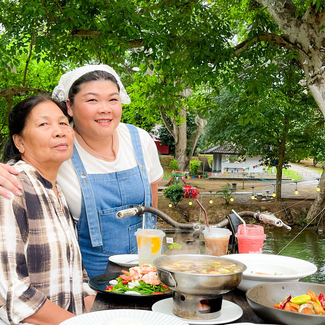 ที่พักกลางธรรมชาติ ริมน้ำ แก่งกระจาน