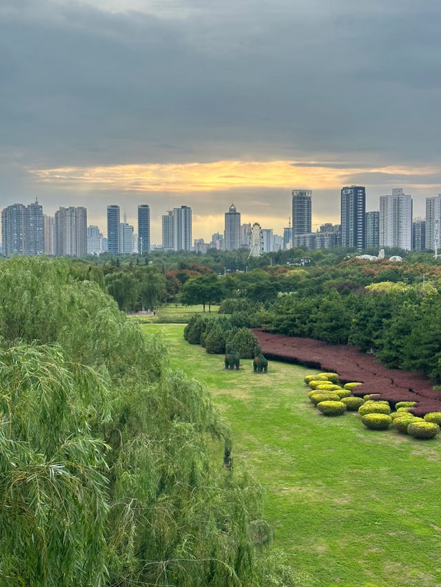 Xianyang Lake Scenic Area 
