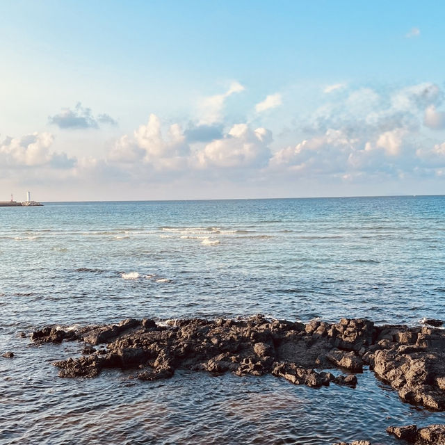 A Pristine Canvas of White Sand and Azure Waters