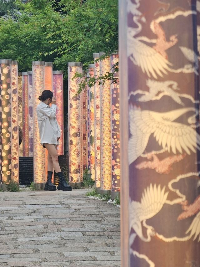 光の小径に、京の美が咲きほこる──キモノフォレスト🌸💡