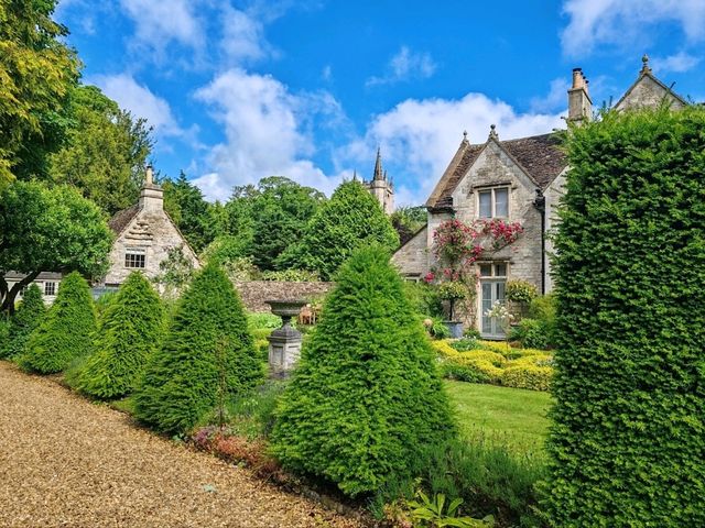 Castle Combe: A Cotswold Gem