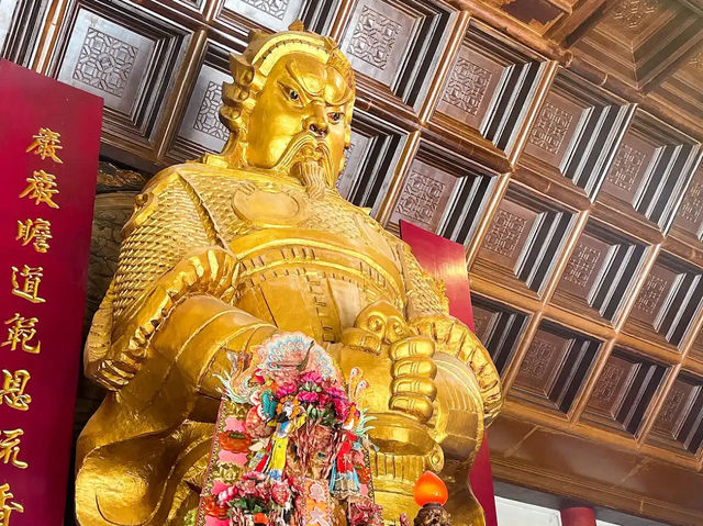 “วัดแชกง” ชื่อดังที่คนไทยนิยมไปขอพร, ฮ่องกง