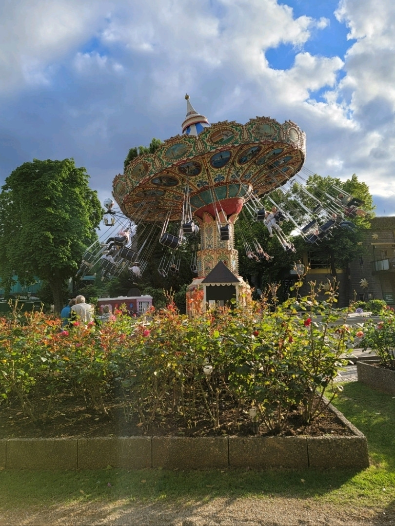 🇩🇰コペンハーゲン] 北欧の魅力が詰まった遊園地！チボリ公園 | Trip