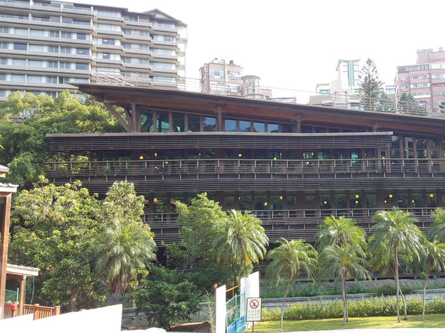 ♨️ Beitou Hot Spring – Taipei’s Steamy Escape into Nature and History 🌿