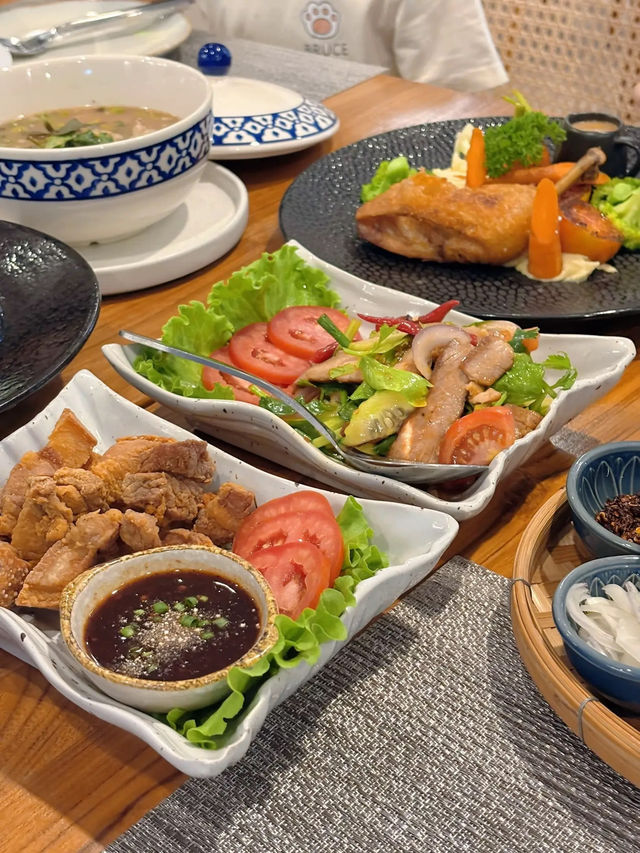 The Horizon Café and Eatery ร้านอาหารพิษณุโลก