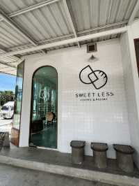 คาเฟ่มินิมอลในชลบุรี เค้กอร่อย ทำงานเพลินๆ