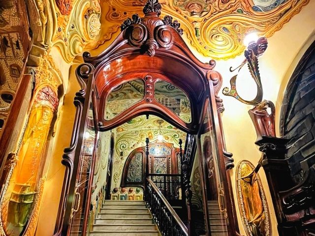 巴塞隆納 | Casa Comalat，譬美高第的隱藏版夢幻建築
