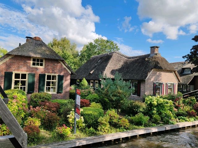The Tranquil Life in Giethoorn