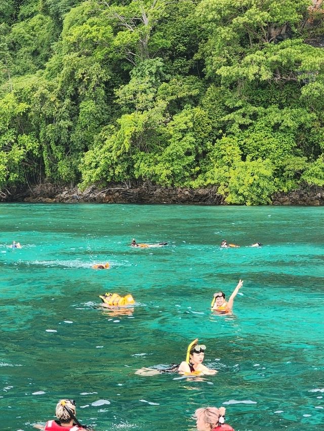 Phi Phi Splash🌊 Phi Phi Splash🌊