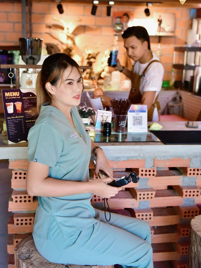 ระบายศิลป์คาเฟ คาเฟ่เปิดใหม่แนวศิลปะ