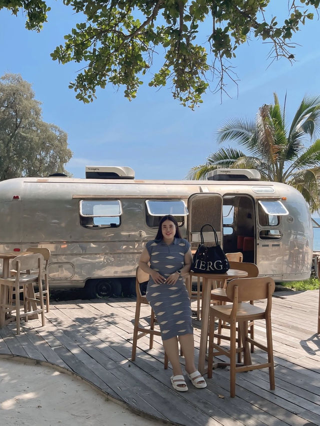 She Sails Cafe & Beach Club ระยอง🏝️🍹🍽️