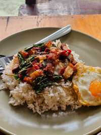 บ้านสีอิฐ อาหารตามสั่ง 🍛