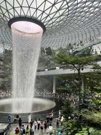 🌴シンガポールの空港で味わう癒しと美味しいアイス🍨|Jewel Changi Airport