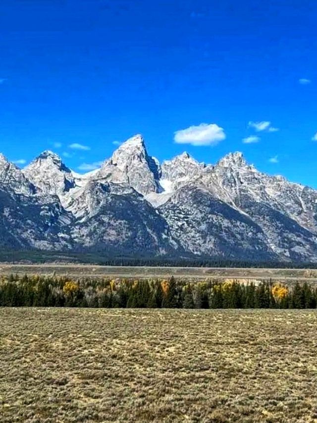 🏔️ Grand Teton National Park – Where Mountains Touch the Sky