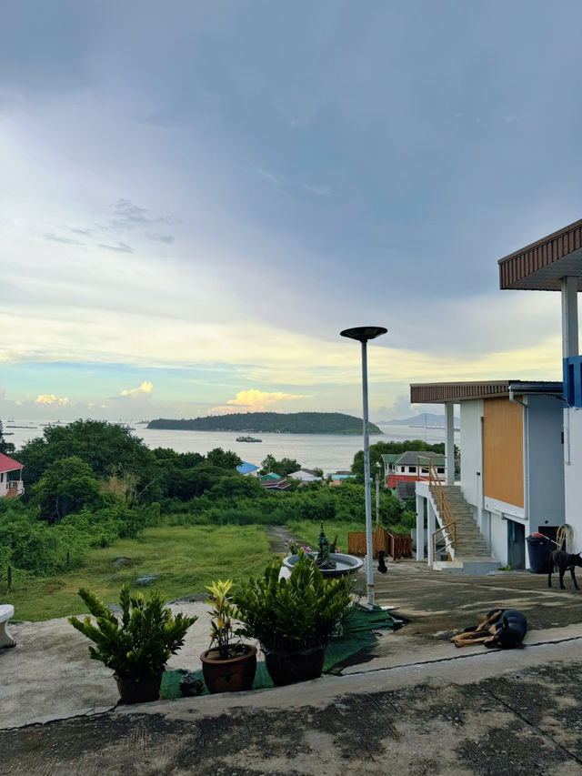 แนะนำที่พักบนเกาะสีชัง,ชลบุรี🏠🏖️