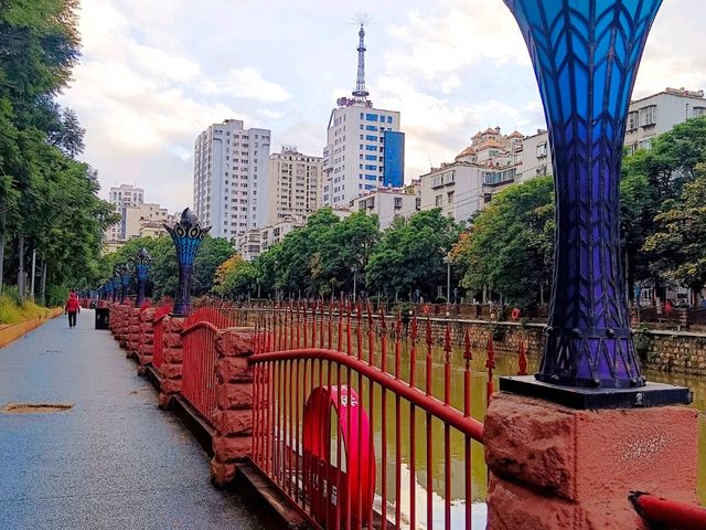 Panlong Riverside (盘龙江) Panlong Riverside (盘龙江)