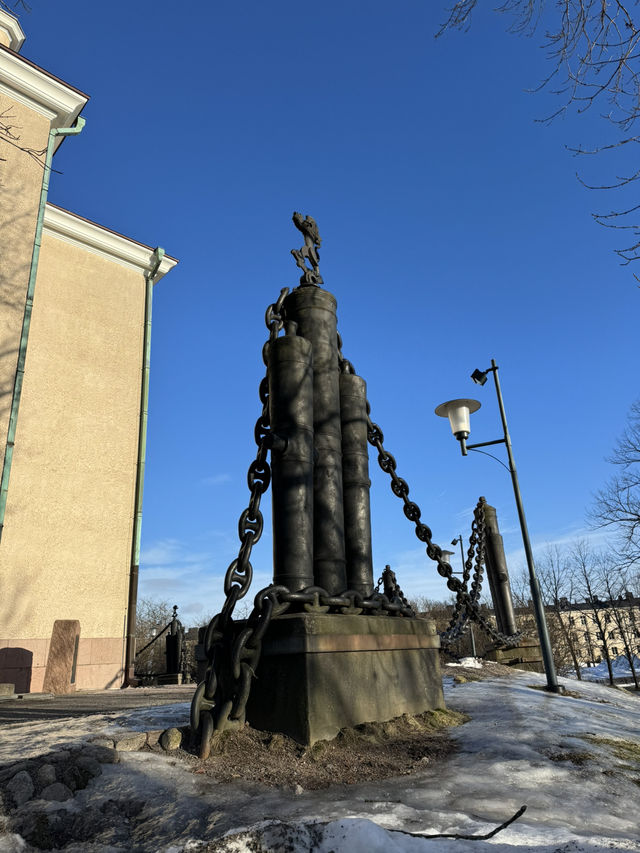 SUOMENLINNA: HELSINKI’S HISTORIC SEA FORTRESS 🏰🌊🇫🇮