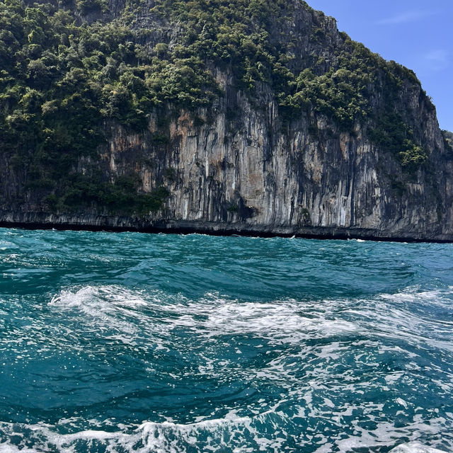 Острова ПхиПхи, Пхи-Пхи- ле, Майя Бэй Острова ПхиПхи, Пхи-Пхи- ле, Майя Бэй