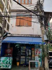 Strolling Through Old Phuket Town: Urban Vibes & Rainy Day Magic 🌧️🏍️