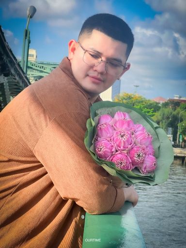 パク・クロン・タラートで蓮の花の写真を撮っています。 | Trip.com