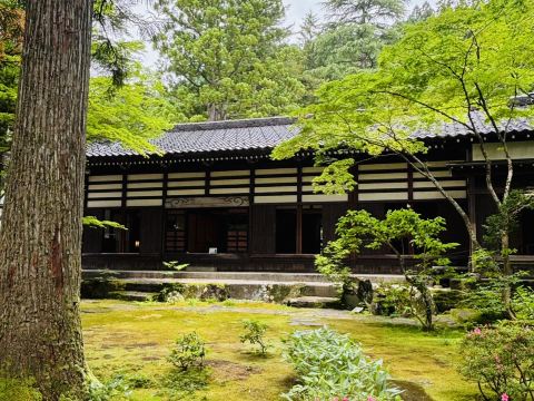 美しい白亜の螺旋階段 | Trip.com 立山町