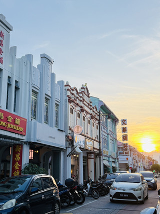 Slow evening walk at Chulia area