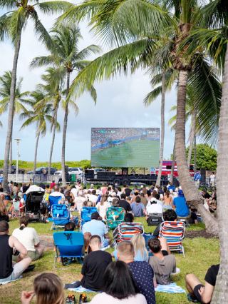 ⚽️ Ultimate Football Fan Vibes: France vs England Bronze Final in Miami! 🇫🇷🆚🇬🇧
