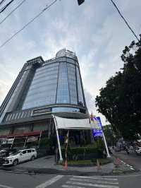 Stay Elegan di Hermes Palace Medan