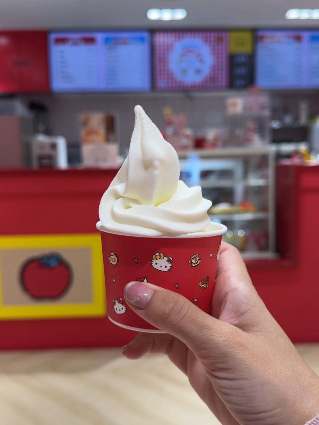 Hello Kitty Apple Cafe Hello Kitty Apple Cafe