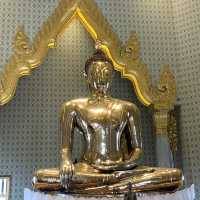 Wat Traimit Temple and the golden Buddha 