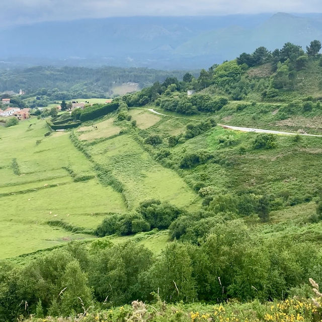 Mirador de Torimbia: A Haven for Nature Enthusiasts and Photographers 📸🌅