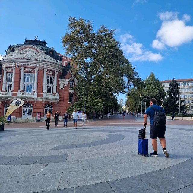 Varna Theatre: A Cultural Icon in Stunning Architecture 🎭🏛️