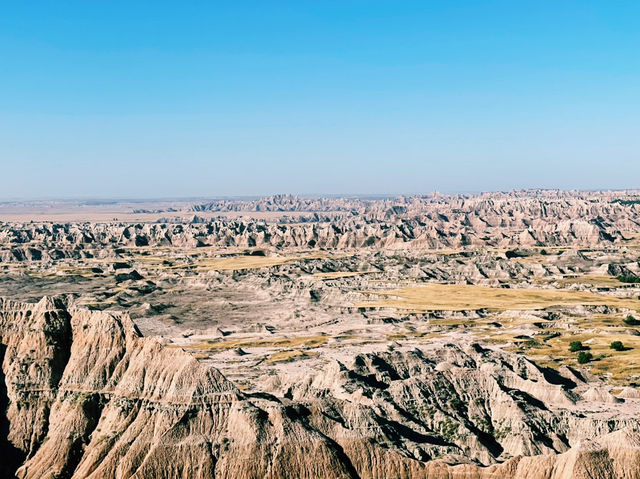 🌄 Badlands National Park – Nature’s Ultimate Adventure Park! 🎢 