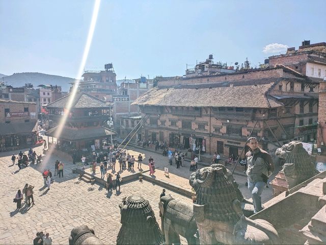 バスタブル　ニャタポラ寺院