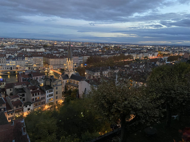 Autumn in 🇫🇷 Lyon: A City Painted in Colours 🍁🍂